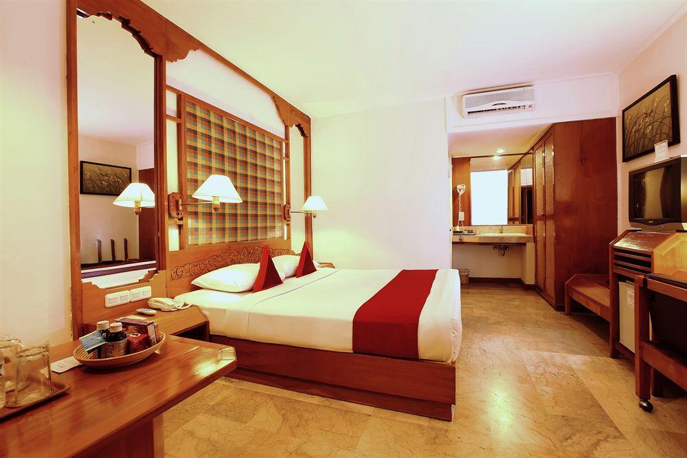 Hotel Bounty Kuta クタ エクステリア 写真