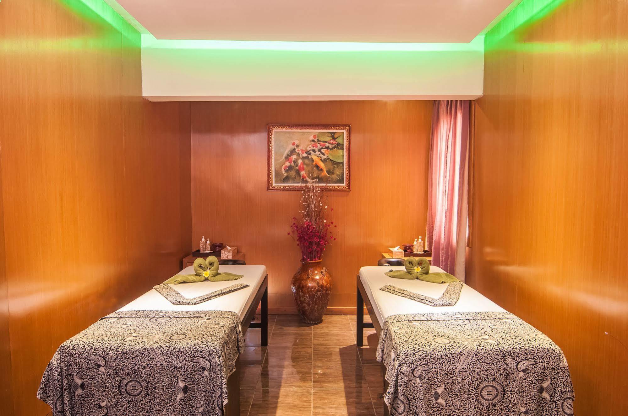 Hotel Bounty Kuta クタ エクステリア 写真
